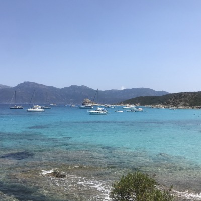 Corse lune de miel sans avion plages paradisiaques Saleccia à la voile